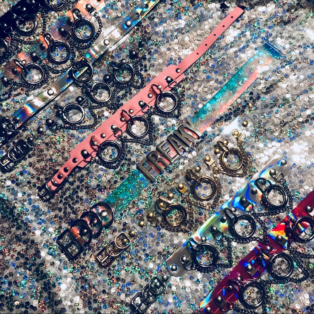 💿 Holographic Choker - Picture 3 of 8
